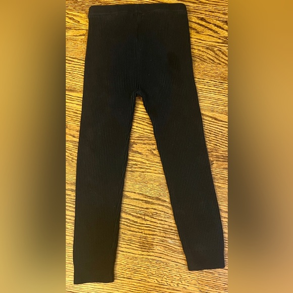 babyGap Toddler girls black ribbed legging size 4T - Picture 3 of 4